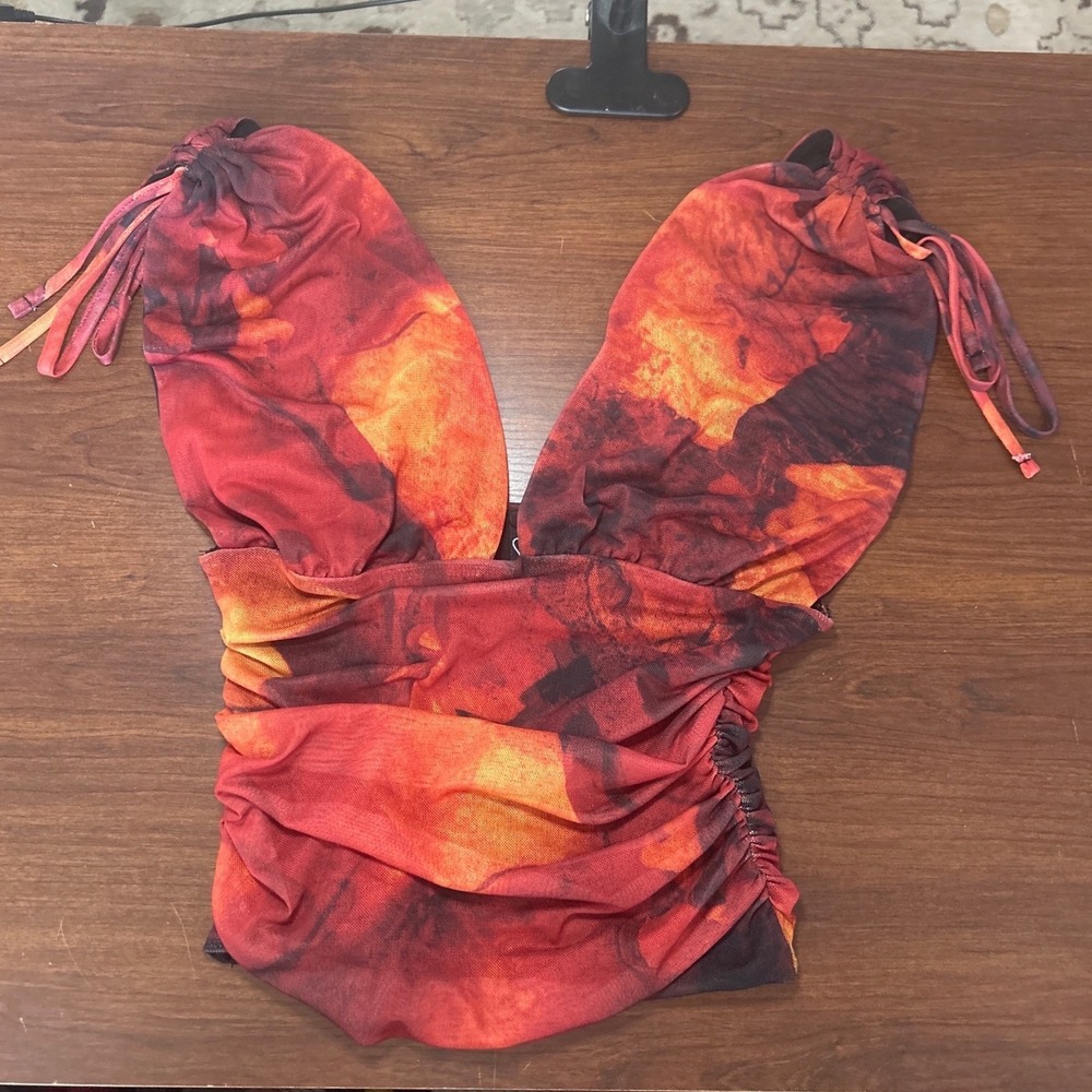 Windsor Halter Top Small Red Orange Abstract Ruched Tie Shoulder - Picture 2 of 8